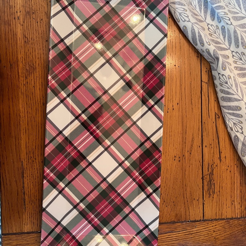 Plaid Pattern serving tray in red and green